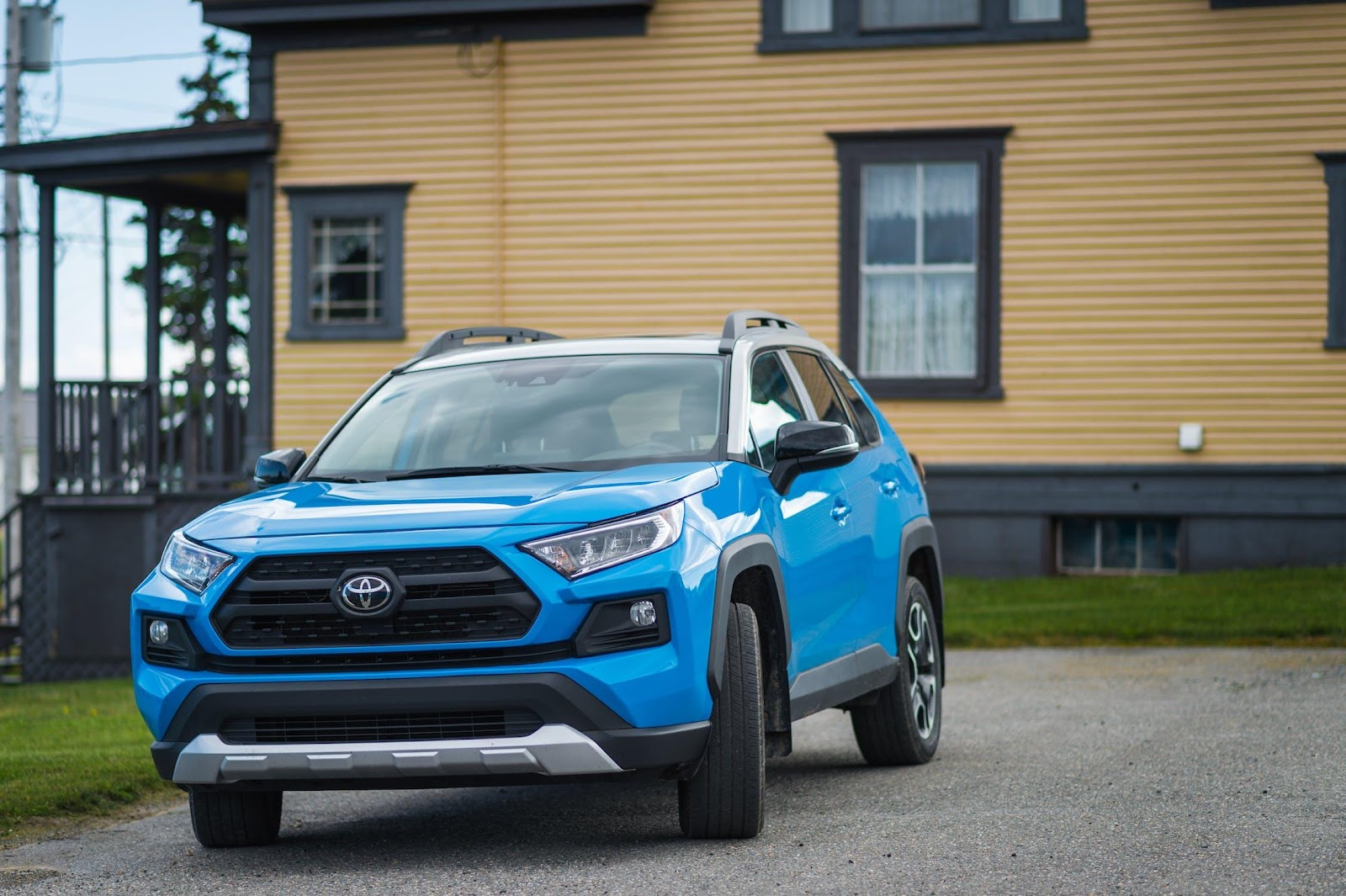 What is the Towing Capacity of a 2023 Toyota RAV4? – Longo Toyota Blog