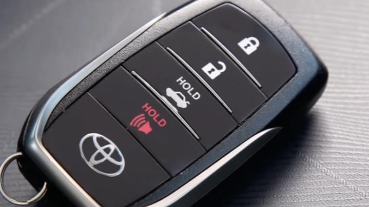 How to Change Your Key Fob Battery – Longo Toyota Blog