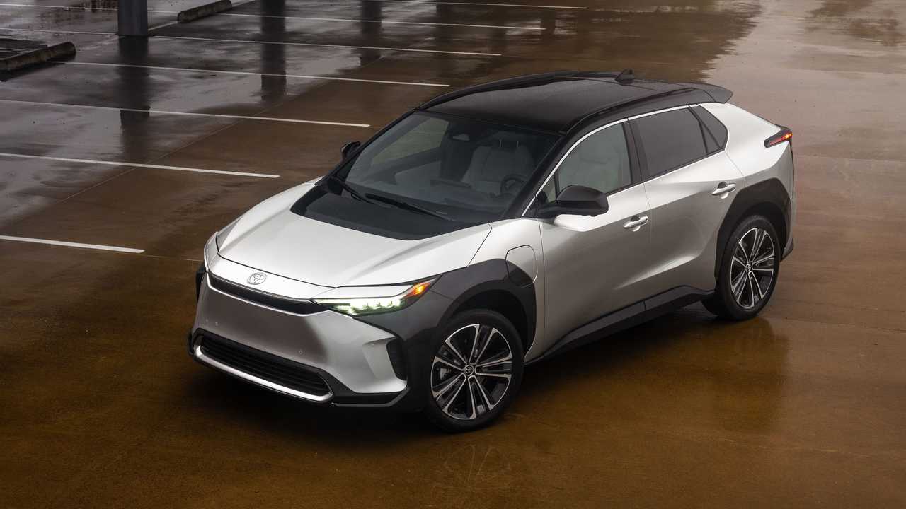 2023 Toyota bZ4X: The Small Electric SUV That Does It All – Longo