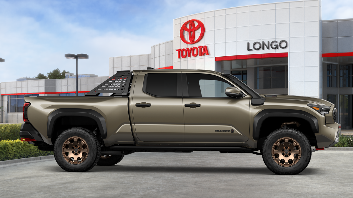 2026 Toyota Tacoma i-FORCE MAX Tacoma Trailhunter
