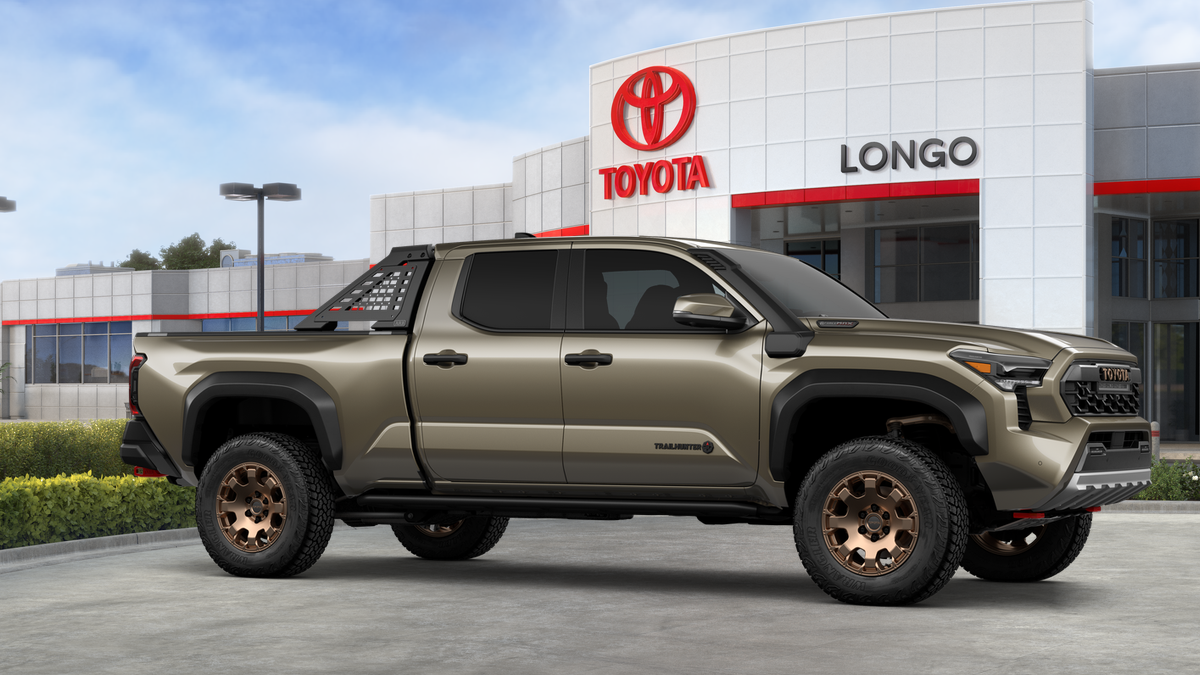 2026 Toyota Tacoma i-FORCE MAX Tacoma Trailhunter