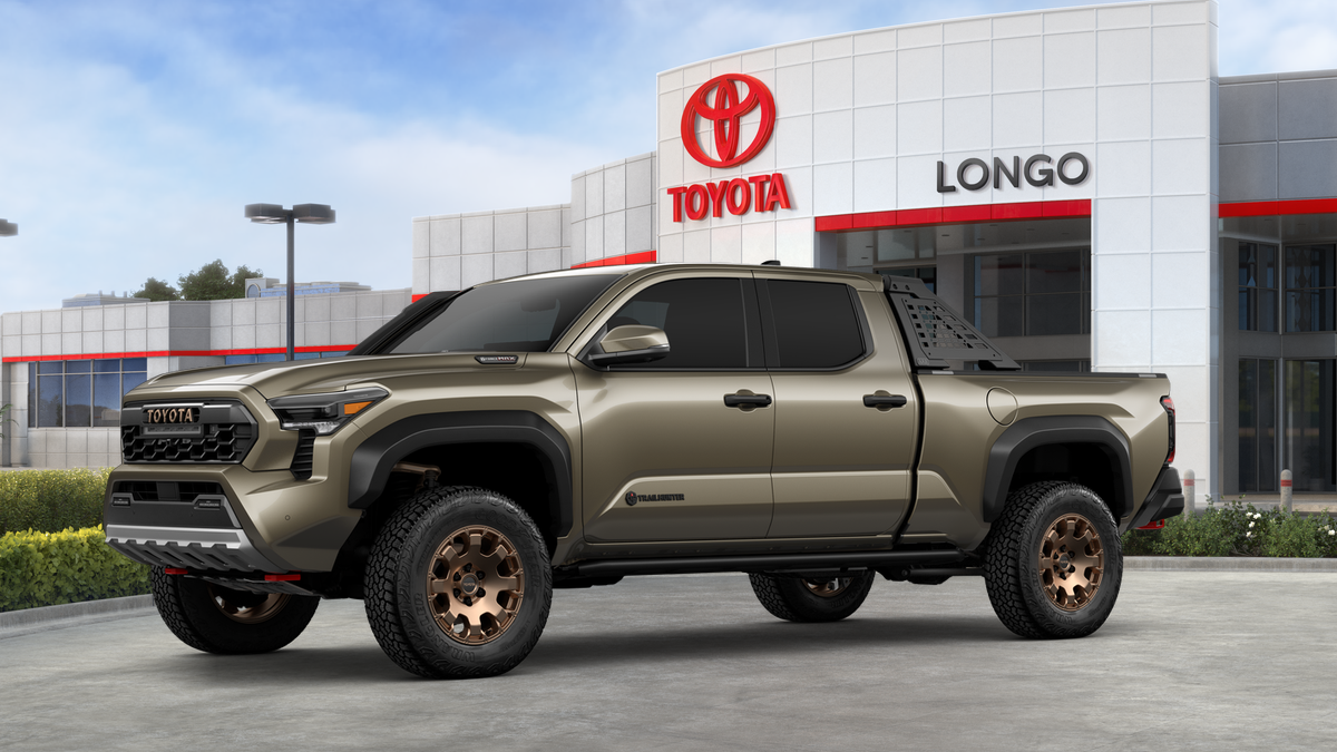 2026 Toyota Tacoma i-FORCE MAX Tacoma Trailhunter