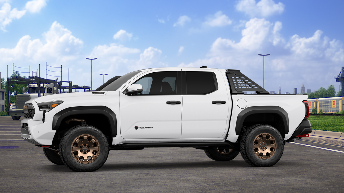 2026 Toyota Tacoma i-FORCE MAX Tacoma Trailhunter