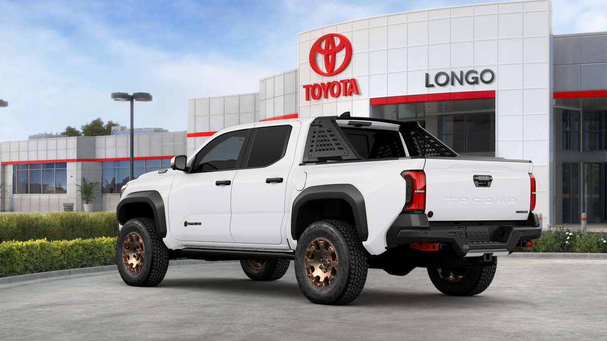 2026 Toyota Tacoma i-FORCE MAX Tacoma Trailhunter