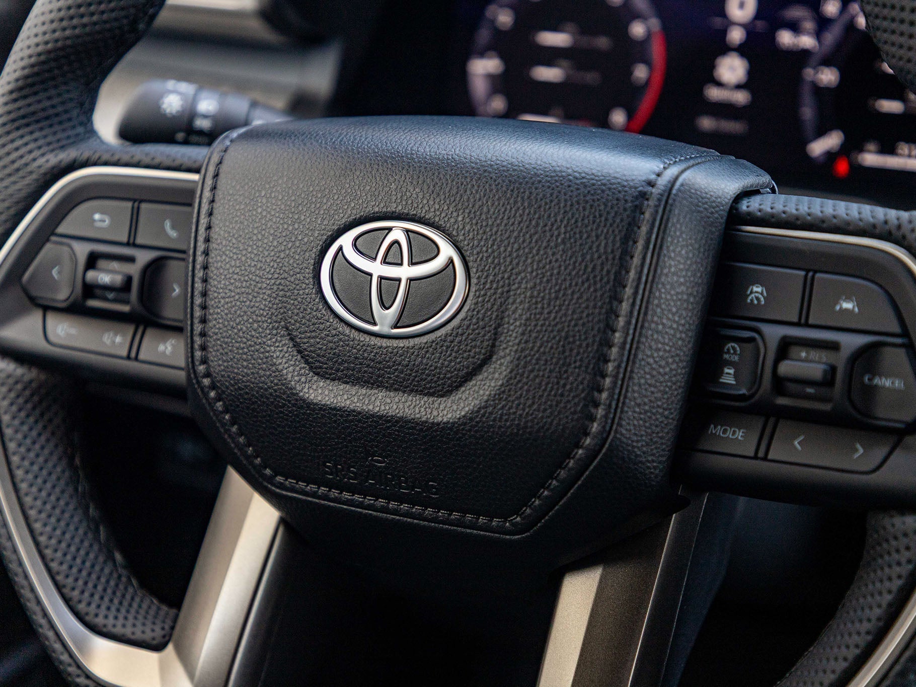 2026 Toyota Tacoma i-FORCE MAX Tacoma Trailhunter