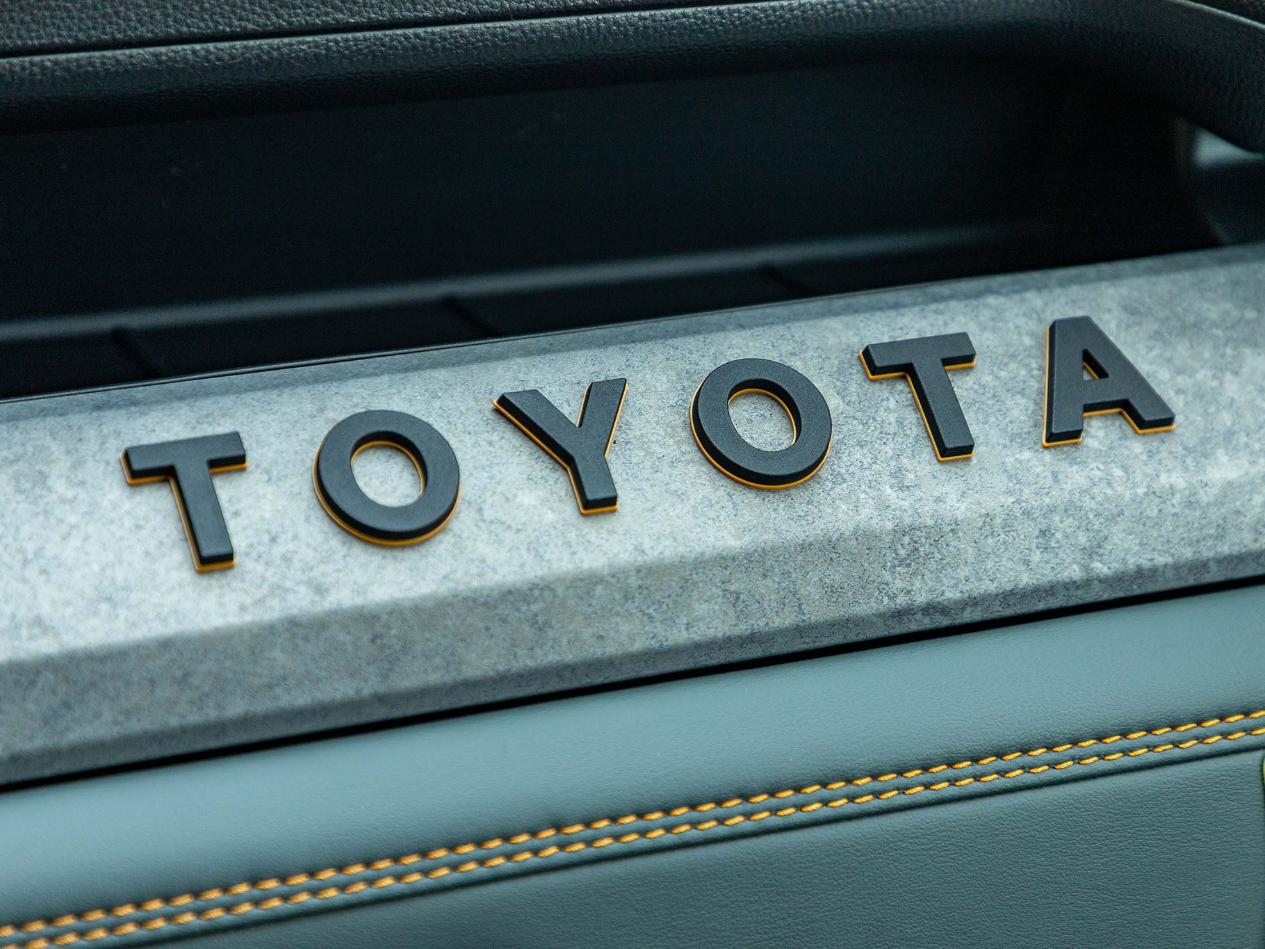 2026 Toyota Tacoma i-FORCE MAX Tacoma Trailhunter