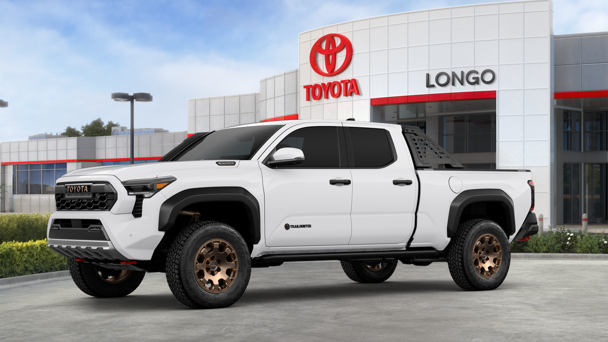 2026 Toyota Tacoma i-FORCE MAX Tacoma Trailhunter