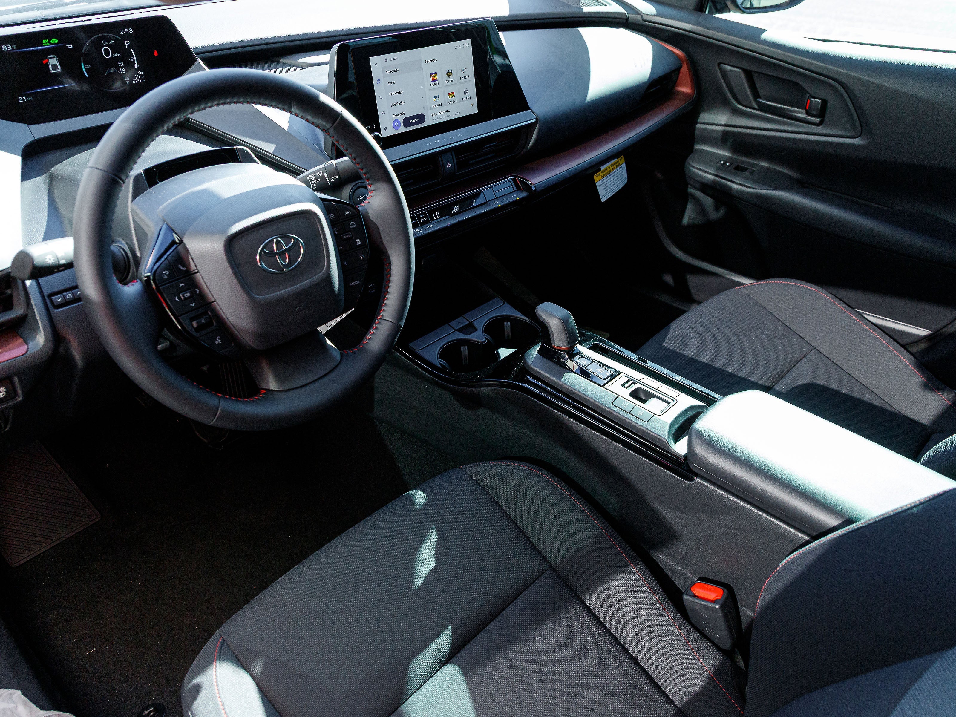 2026 Toyota Prius Plug-in Hybrid SE