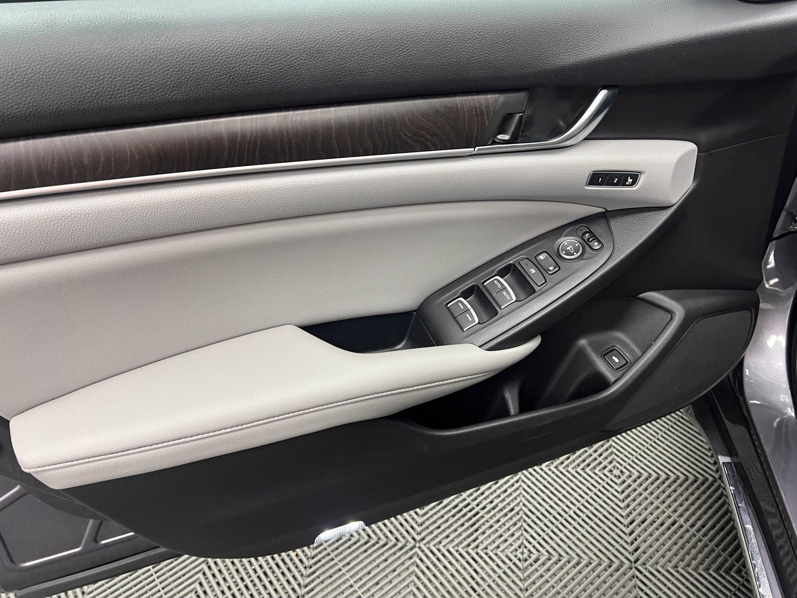 2019 Honda Accord Hybrid Touring