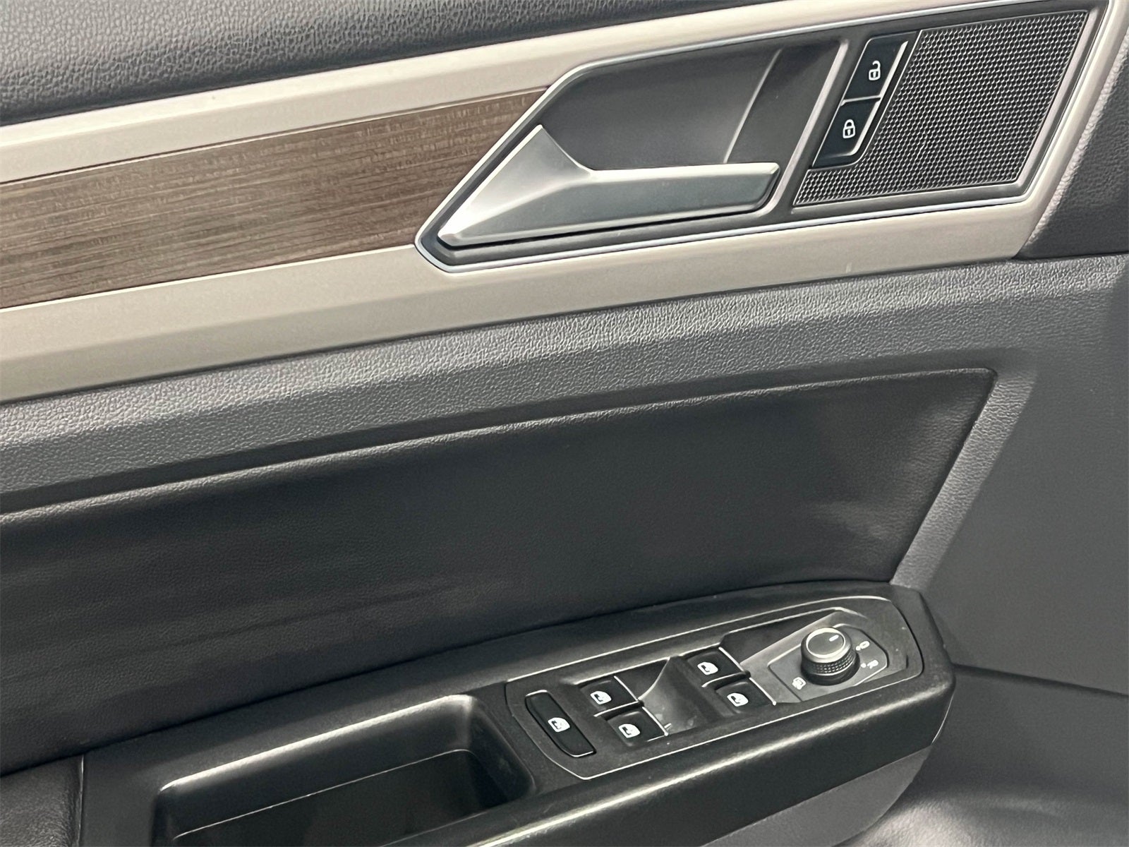 2019 Volkswagen Atlas 3.6L V6 SE R-Line