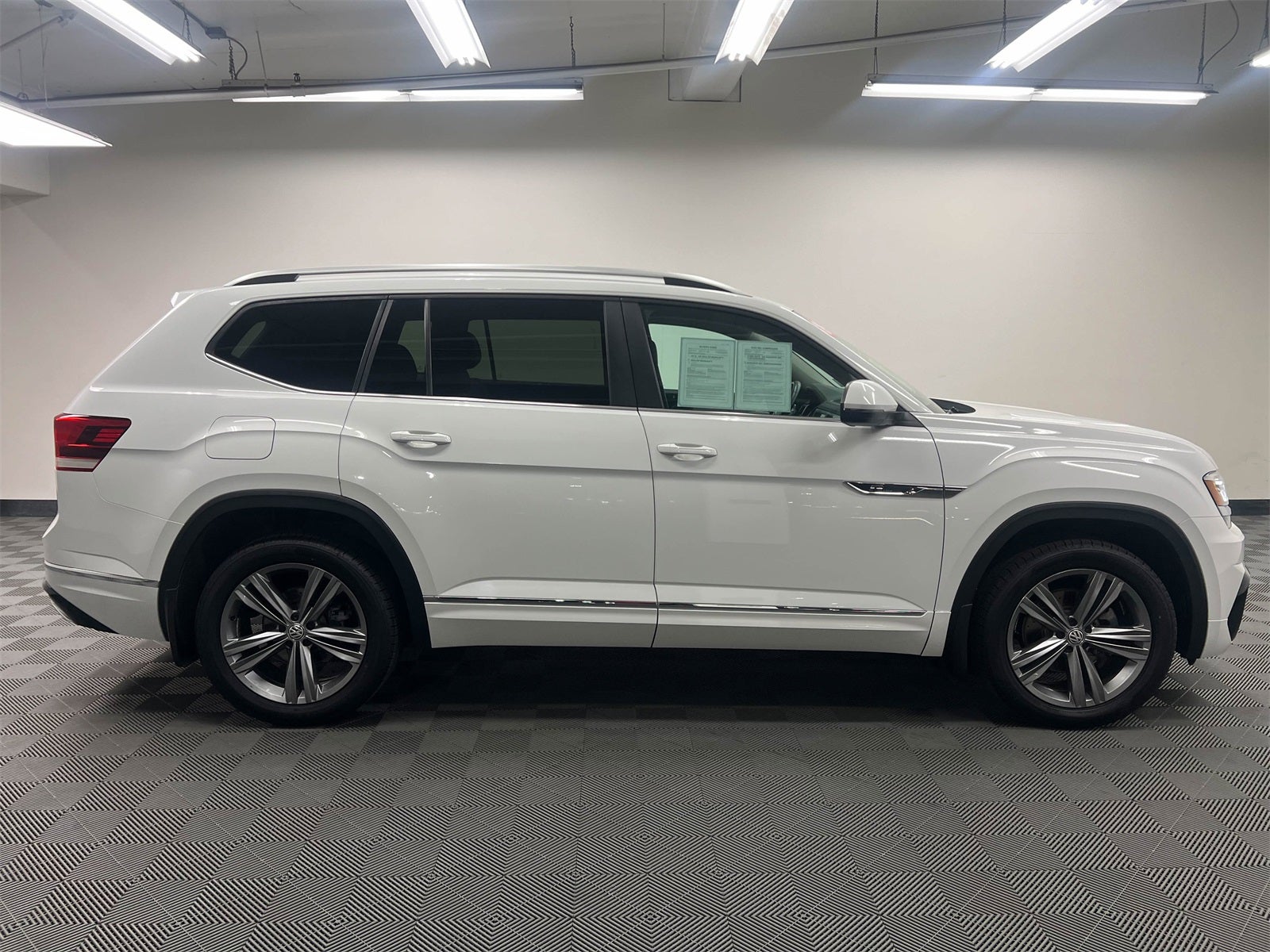2019 Volkswagen Atlas 3.6L V6 SE R-Line