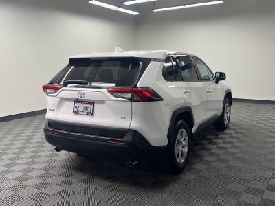 2025 Toyota RAV4 LE