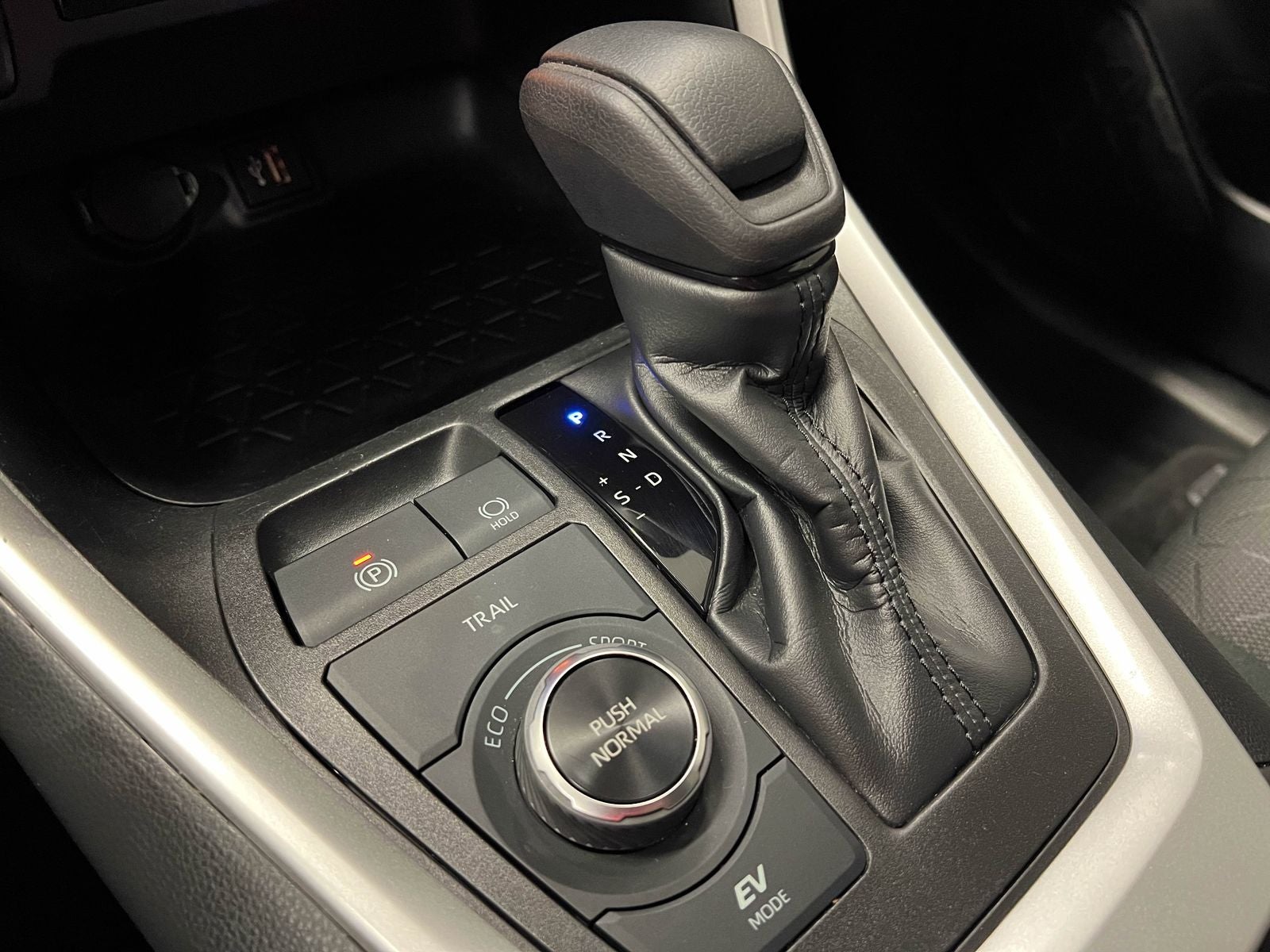 2023 Toyota RAV4 Hybrid Woodland Edition