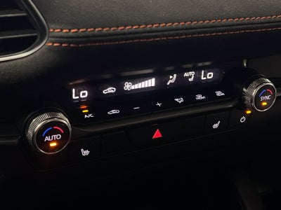 2024 Mazda Mazda3 2.5 Carbon Turbo