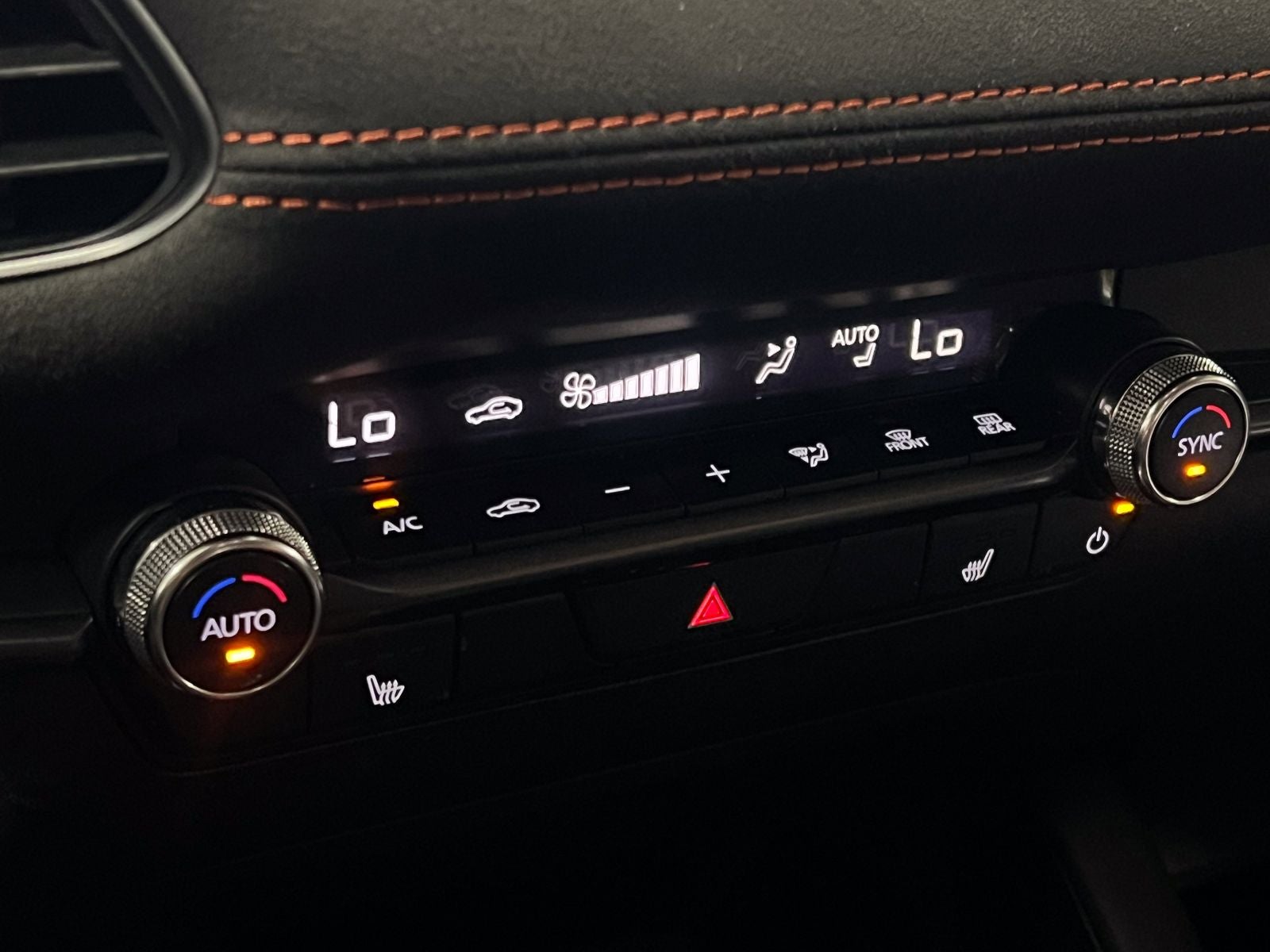 2024 Mazda Mazda3 2.5 Carbon Turbo