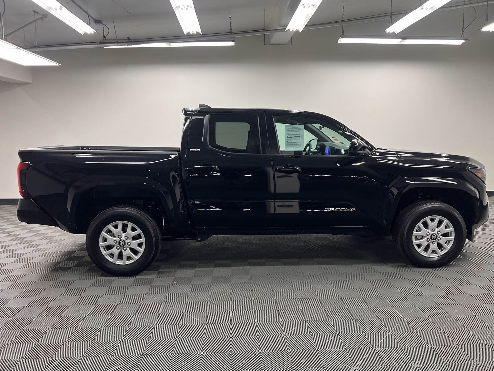 2025 Toyota Tacoma SR5 RWD