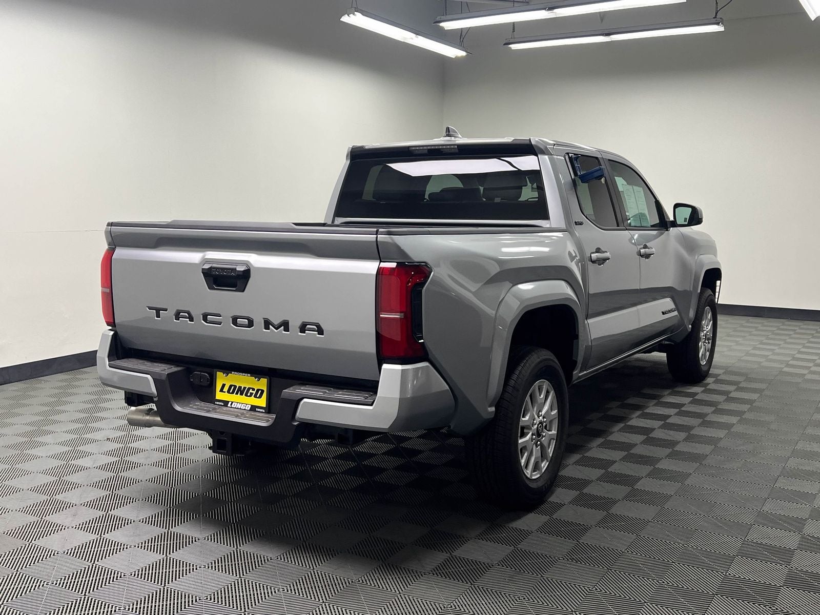 2026 Toyota Tacoma SR5 RWD