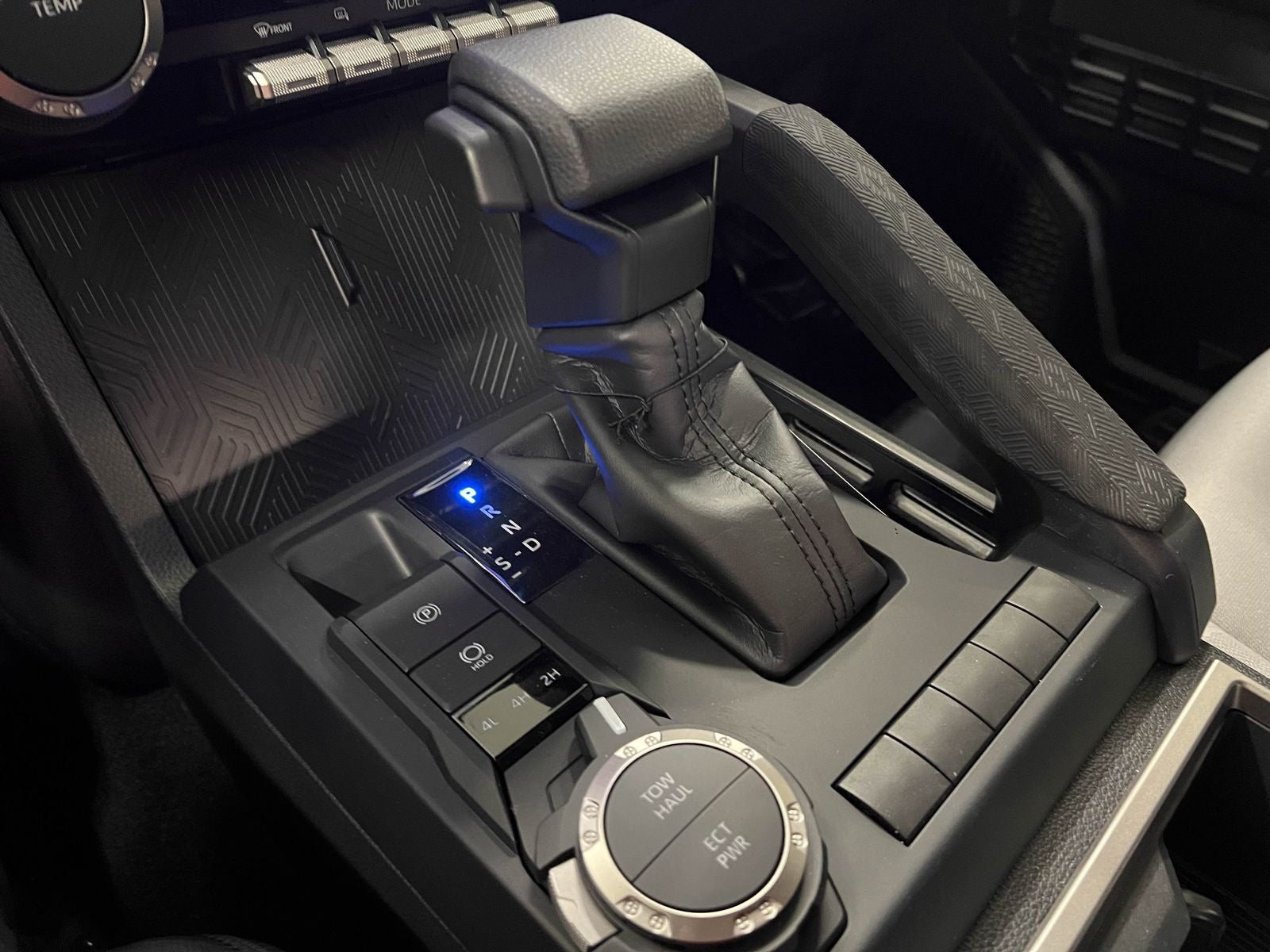 2026 Toyota Tacoma SR5 4WD
