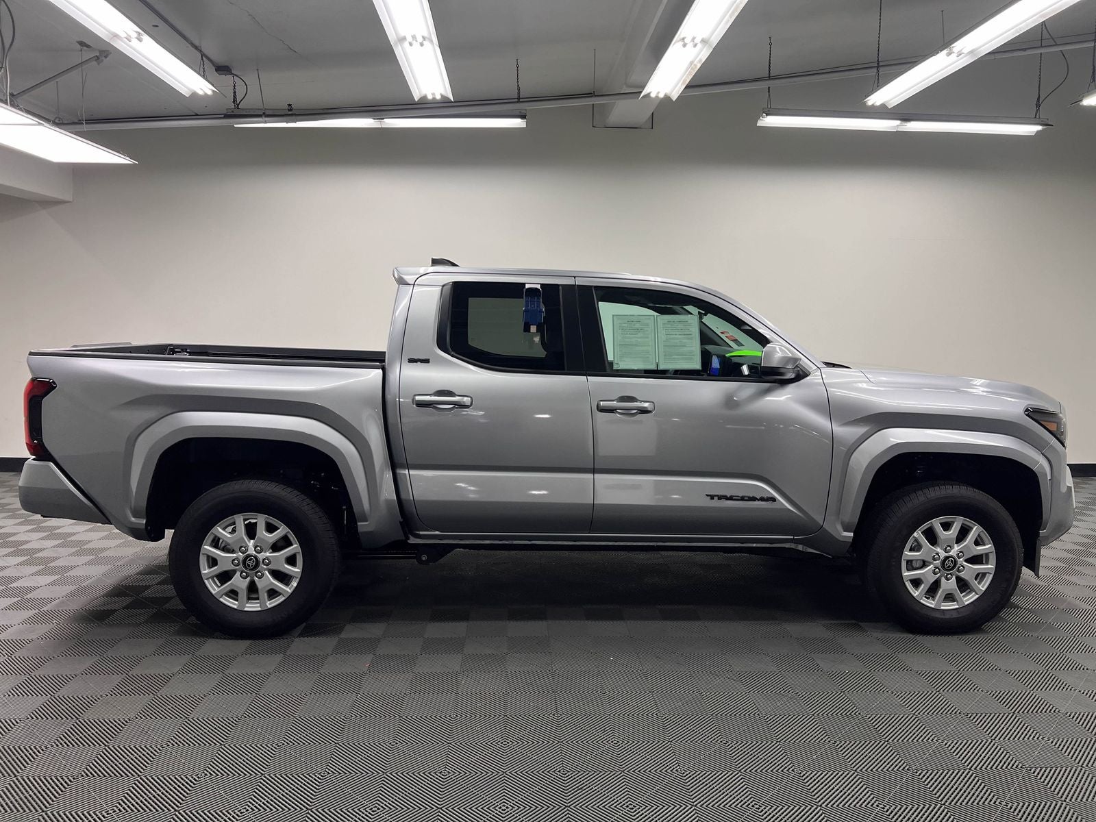 2026 Toyota Tacoma SR5 4WD
