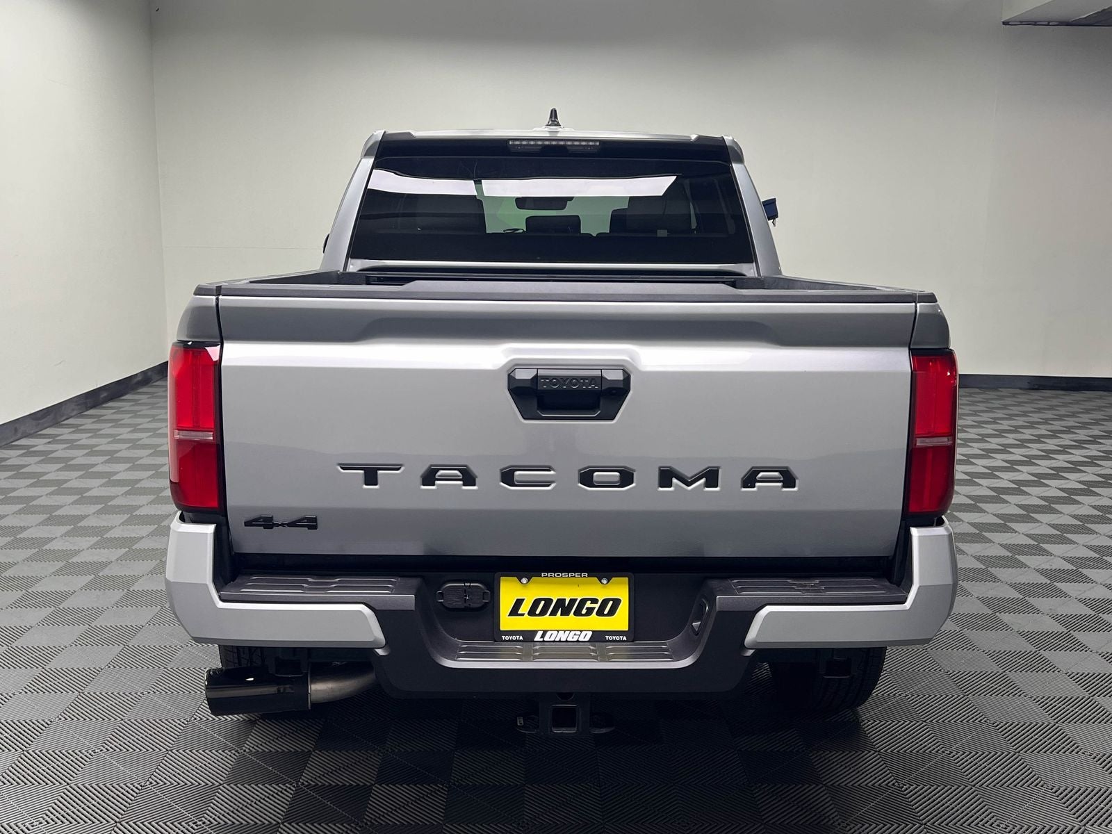 2026 Toyota Tacoma SR5 - Photo 8