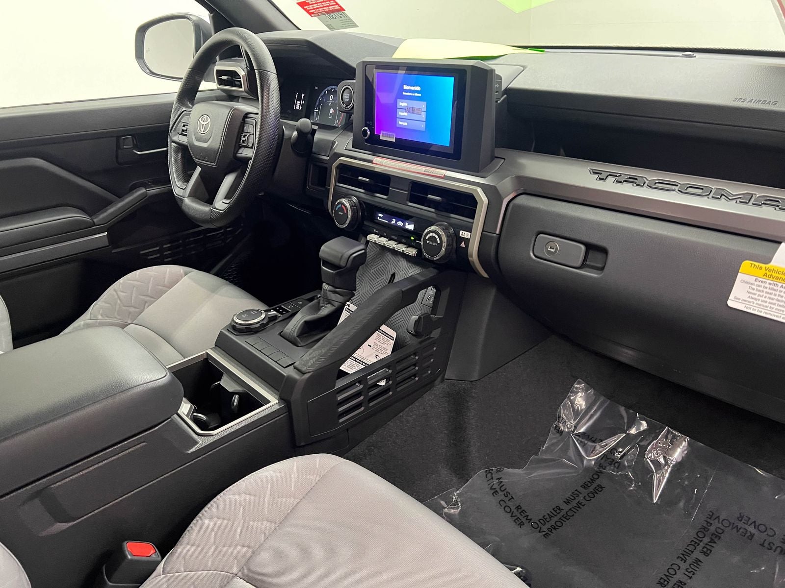 2026 Toyota Tacoma SR5 - Photo 9
