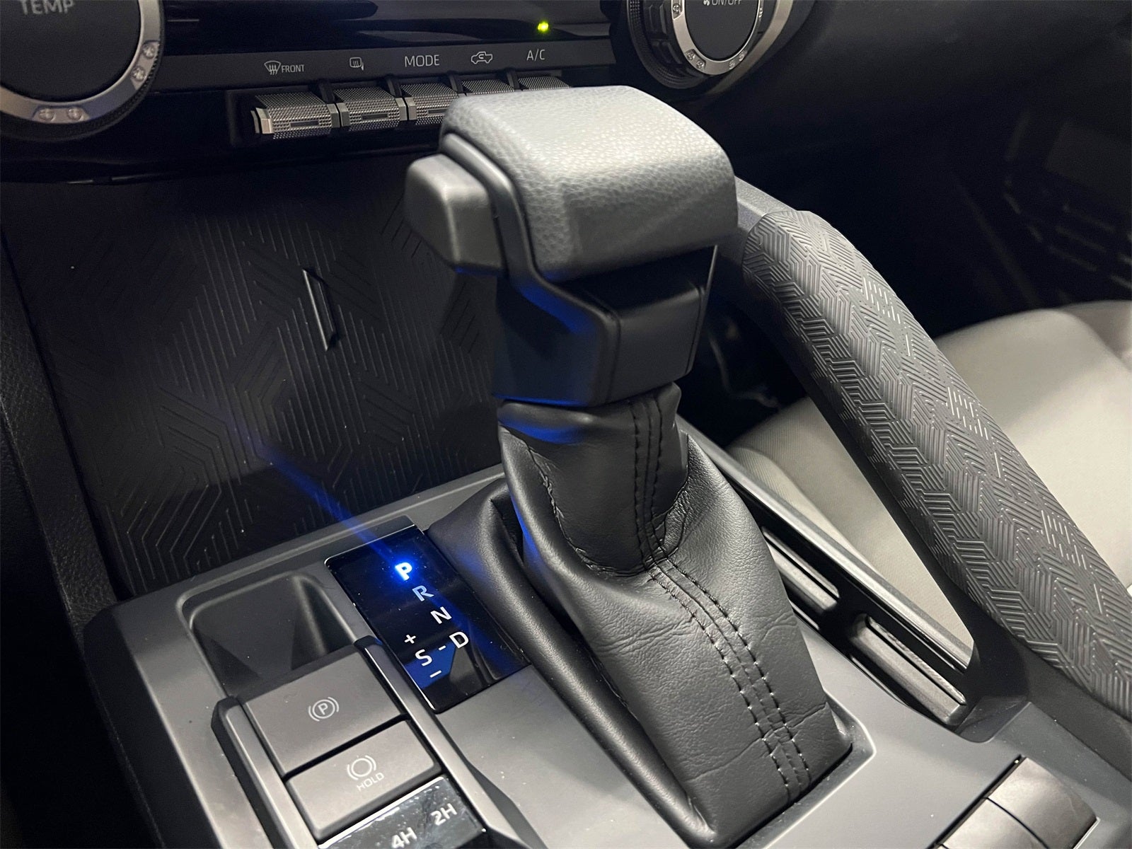 2024 Toyota Tacoma SR5 4WD