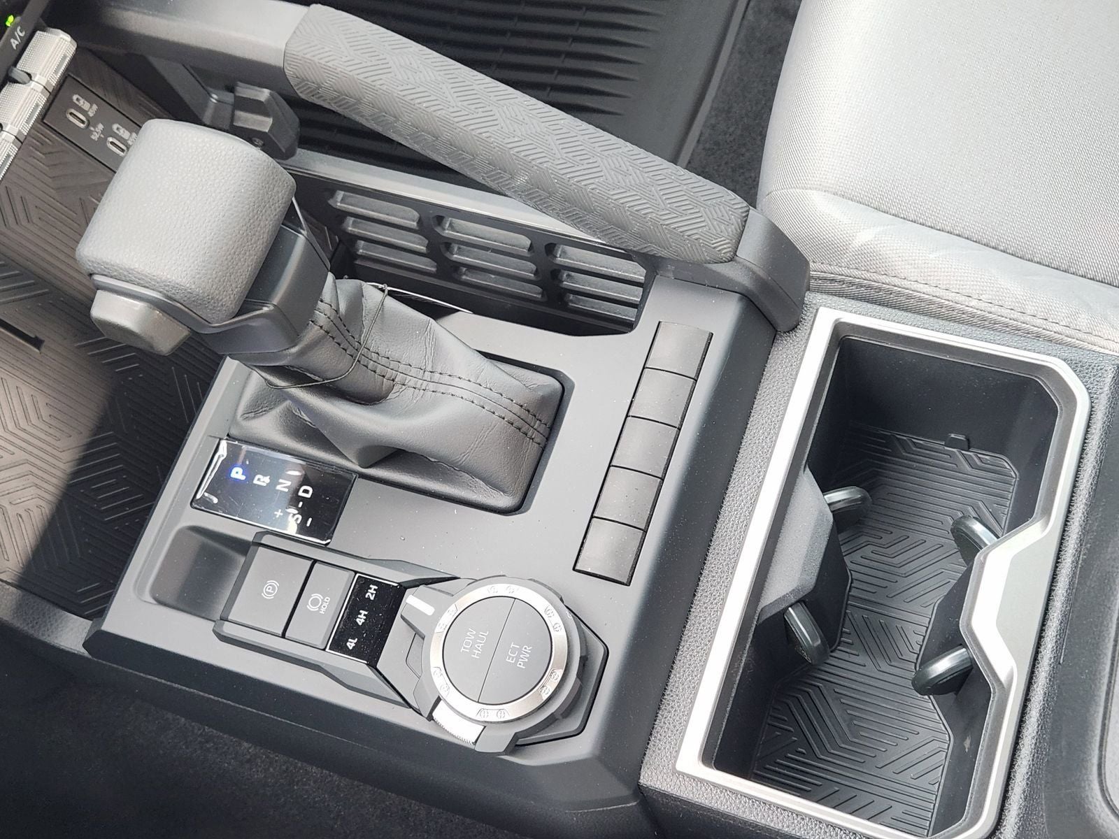 2026 Toyota Tacoma SR5 4WD