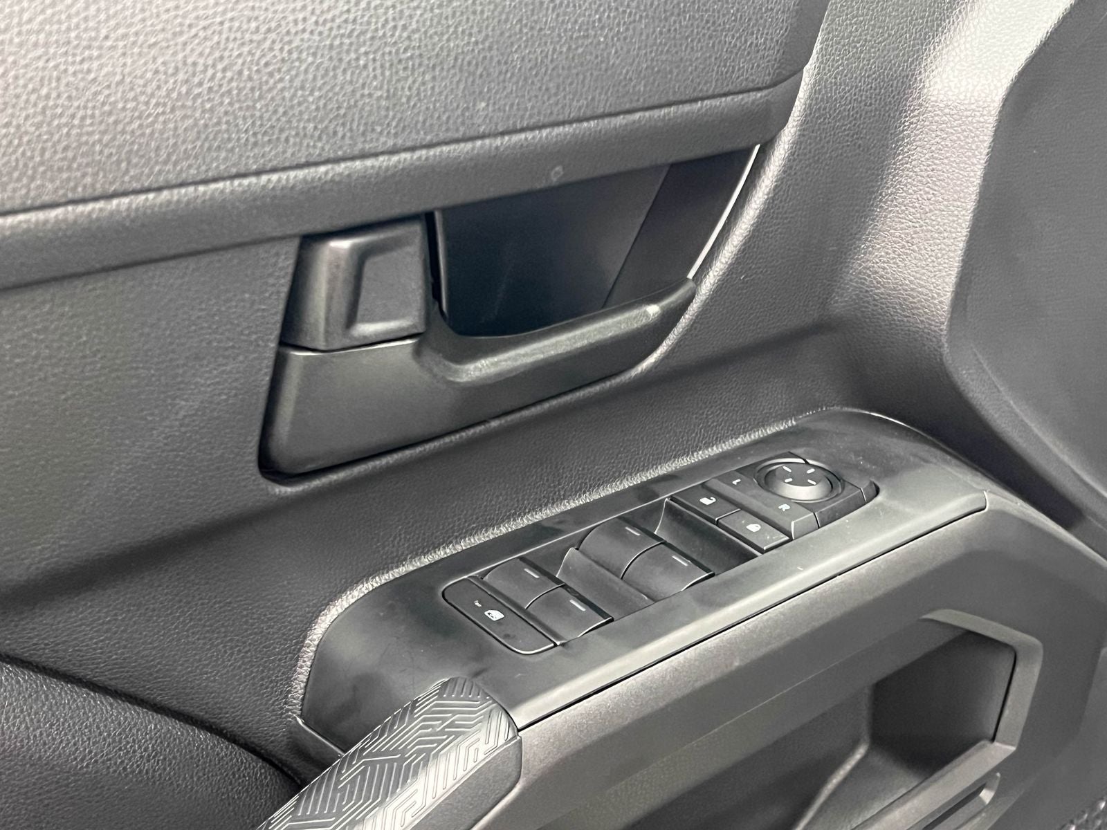 2026 Toyota Tacoma SR5 4WD