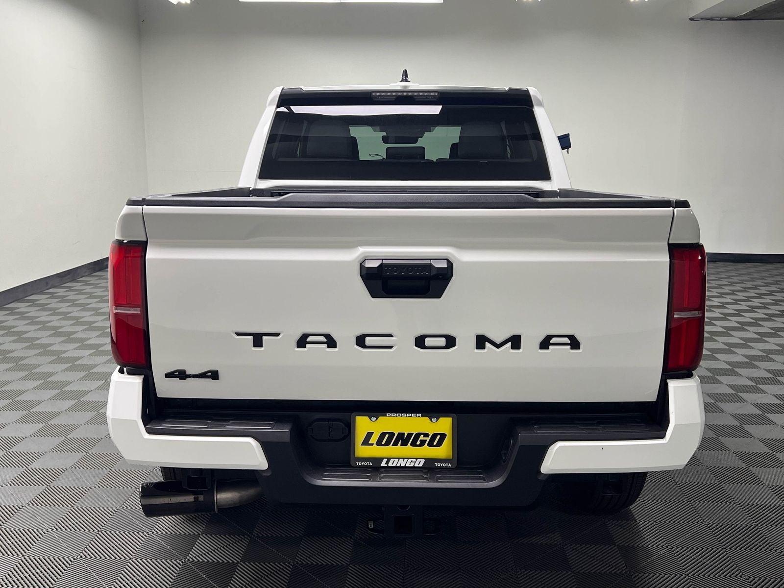 2026 Toyota Tacoma SR5 4WD