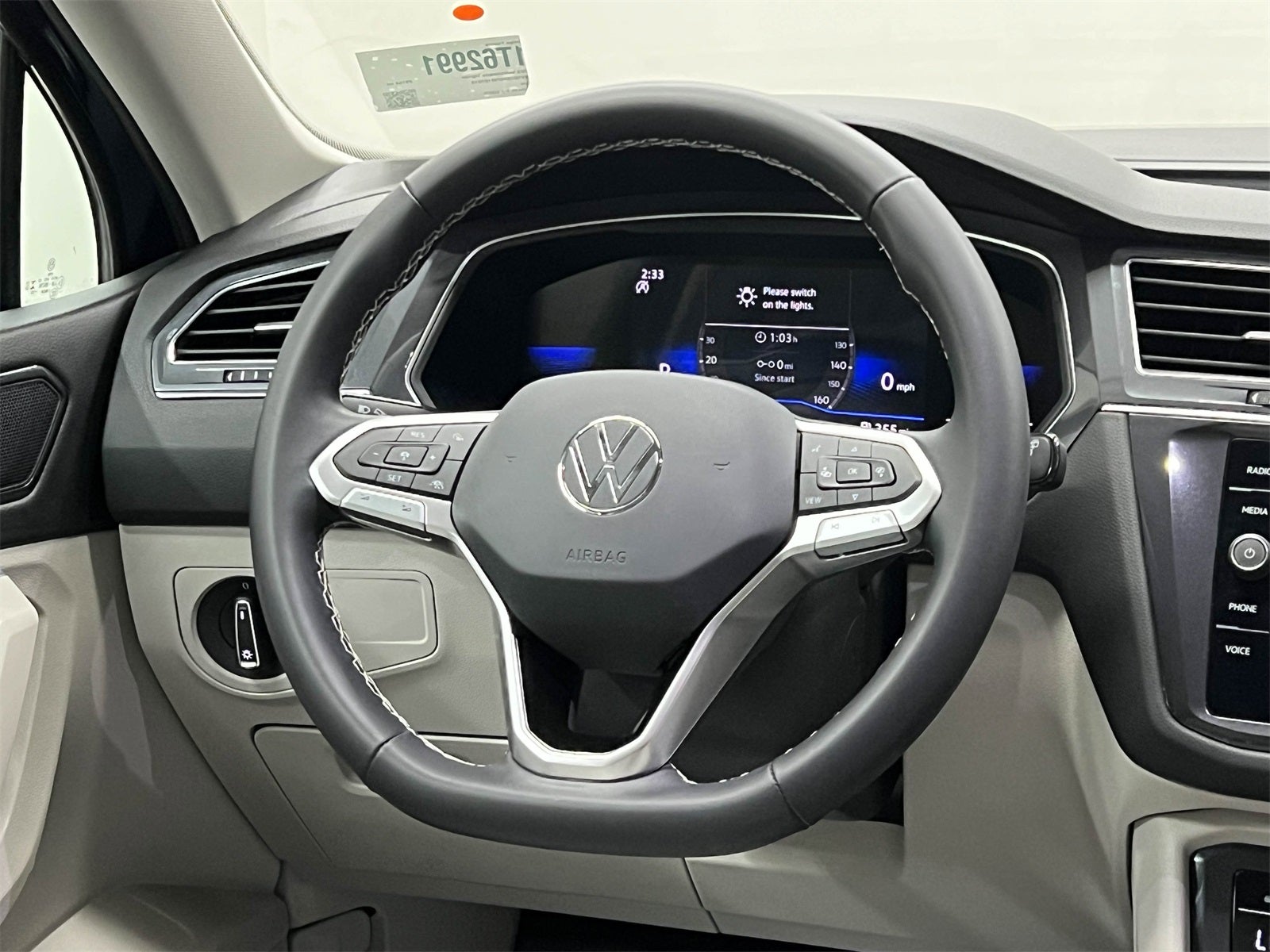 2023 Volkswagen Tiguan 2.0T SE