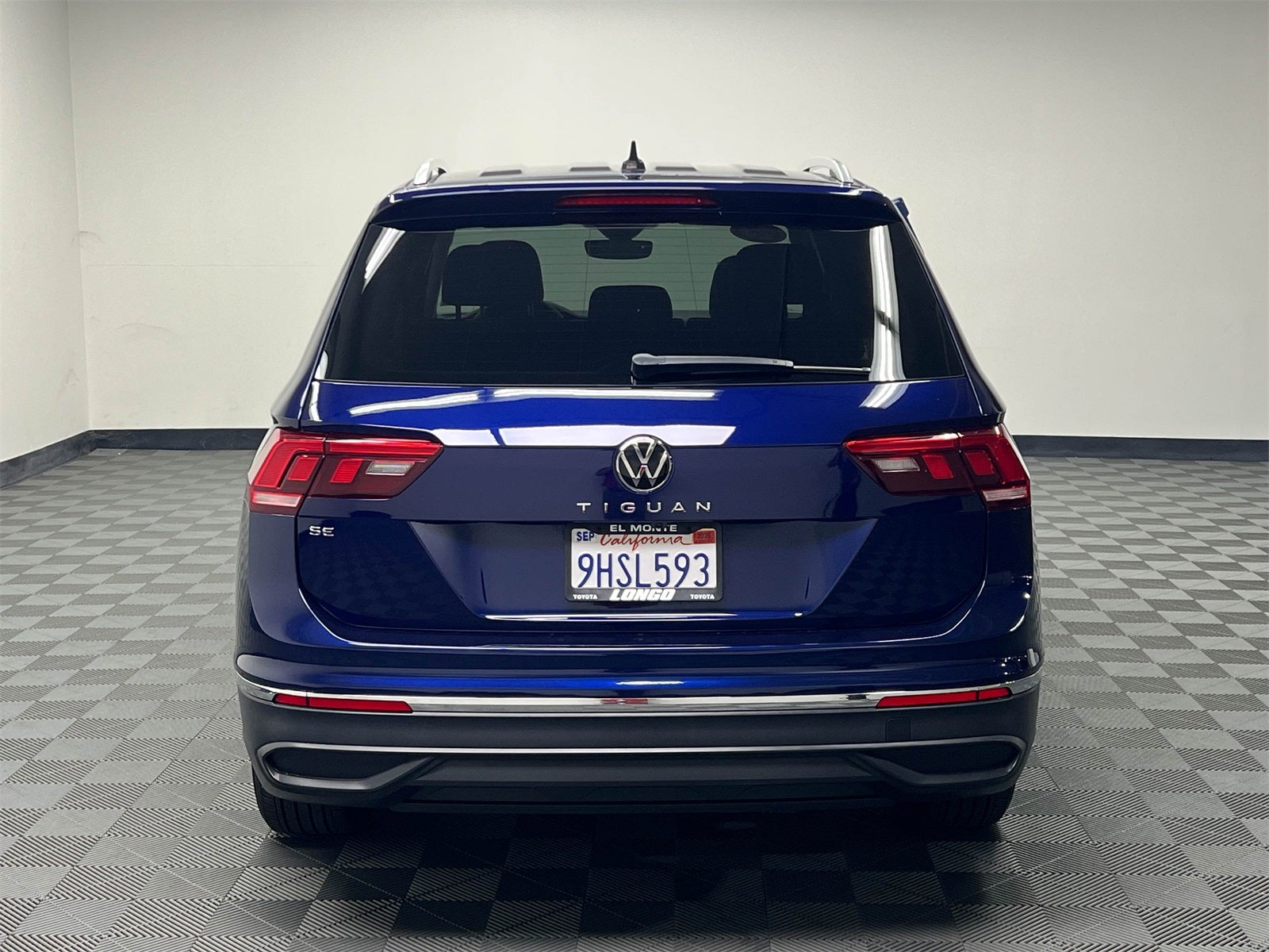 2023 Volkswagen Tiguan 2.0T SE