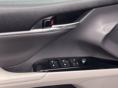 2020 Toyota Camry Hybrid XLE