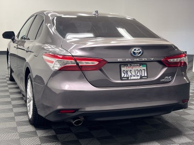 2020 Toyota Camry Hybrid XLE