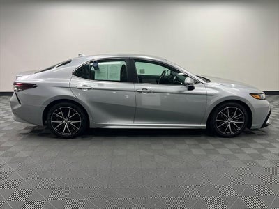 2023 Toyota Camry Hybrid SE