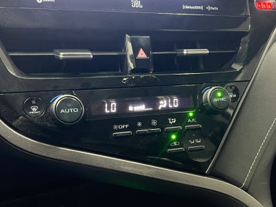 2022 Toyota Camry Hybrid XSE