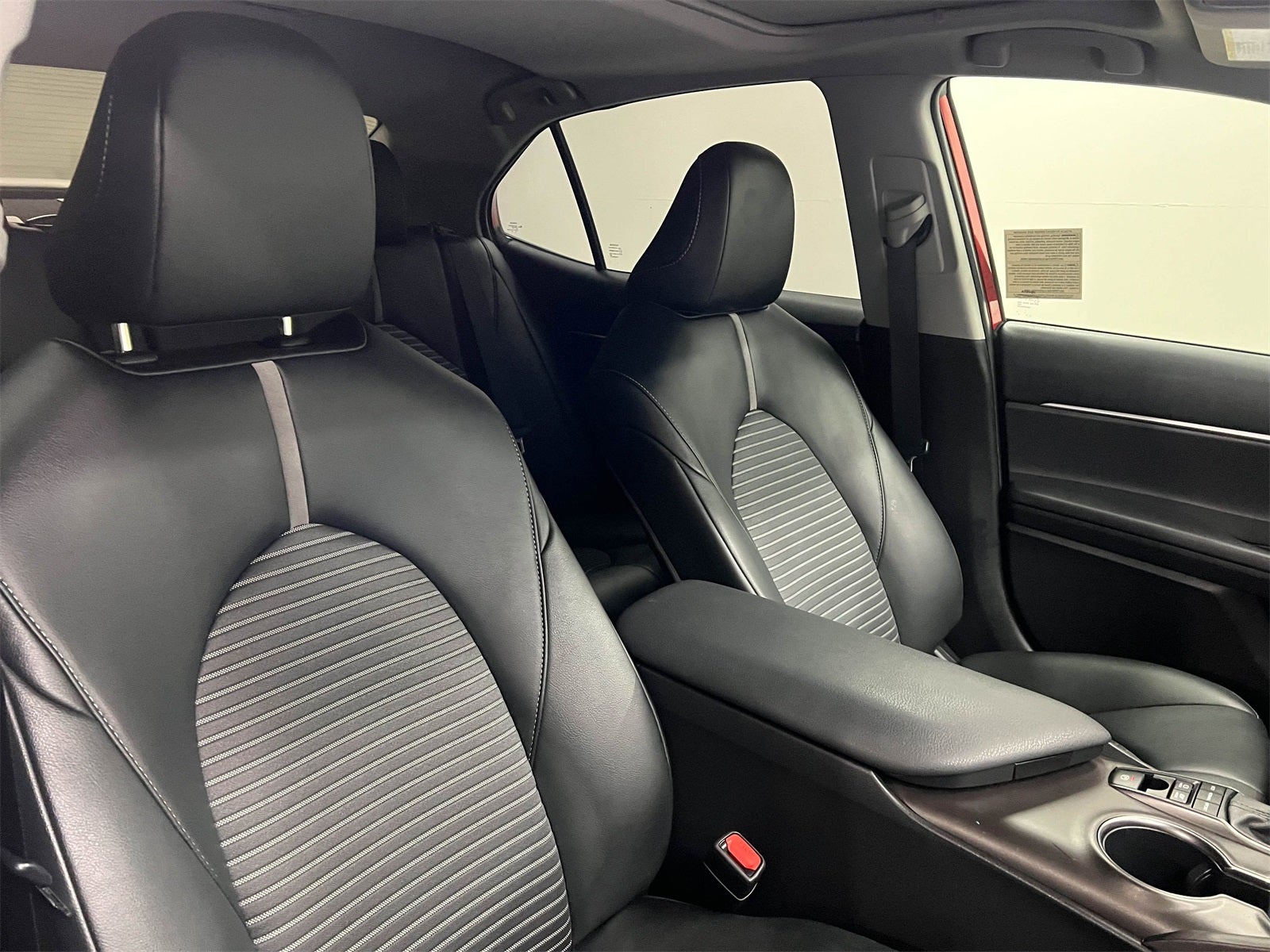 2023 Toyota Camry Hybrid SE