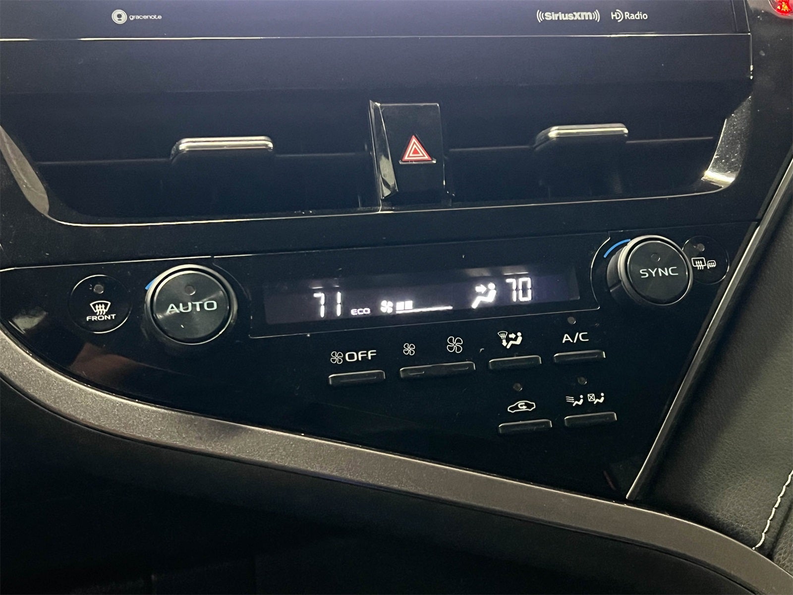 2023 Toyota Camry Hybrid SE