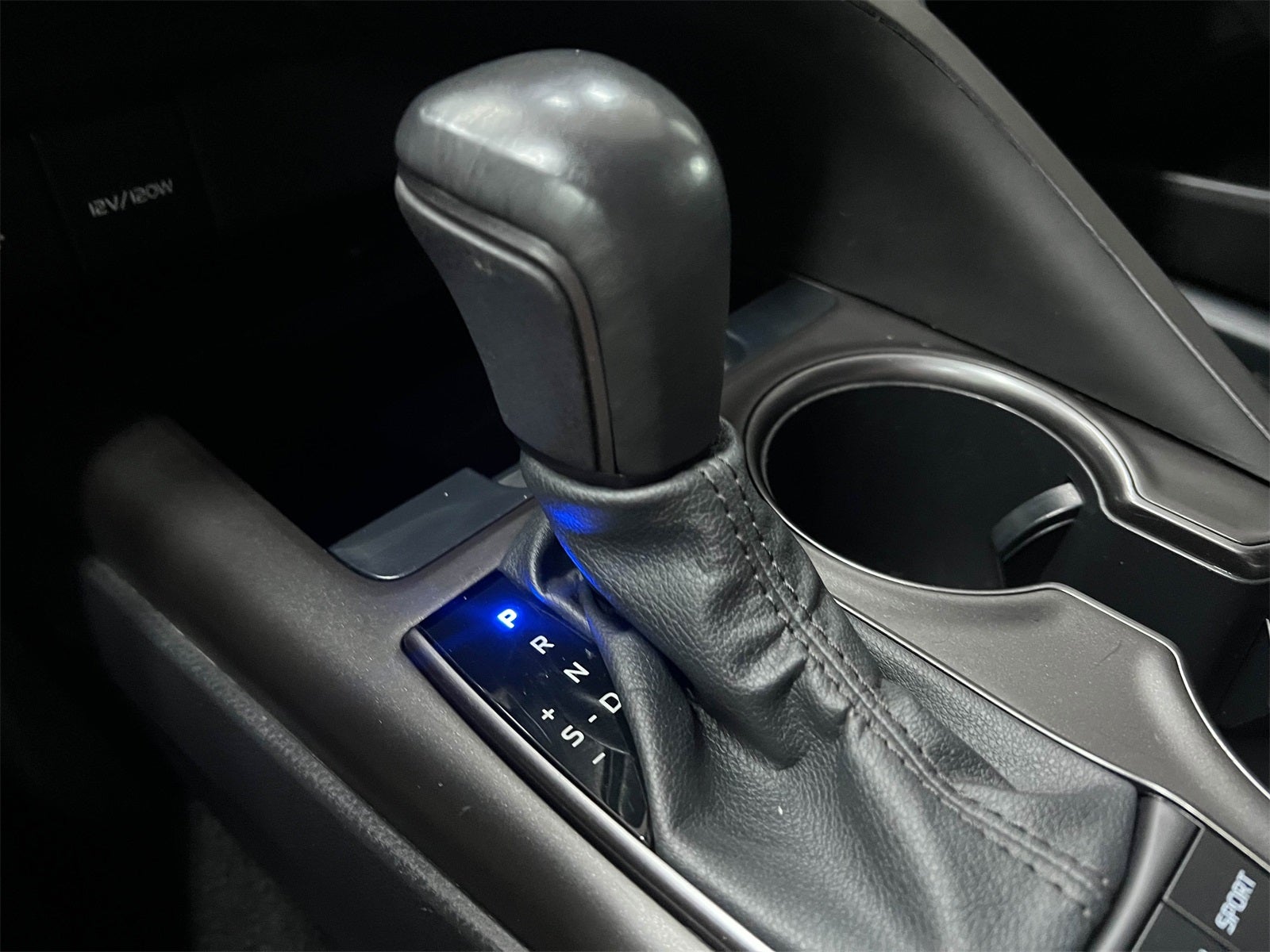 2023 Toyota Camry Hybrid SE