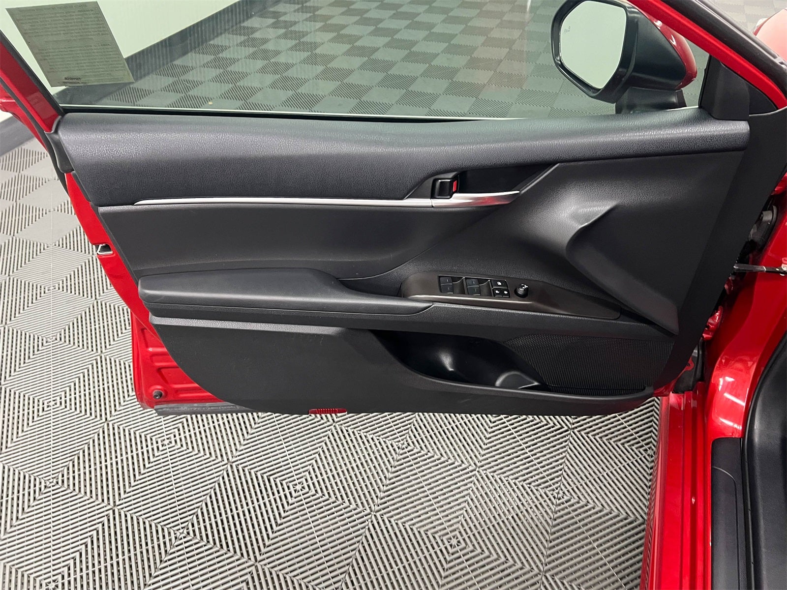 2023 Toyota Camry Hybrid SE