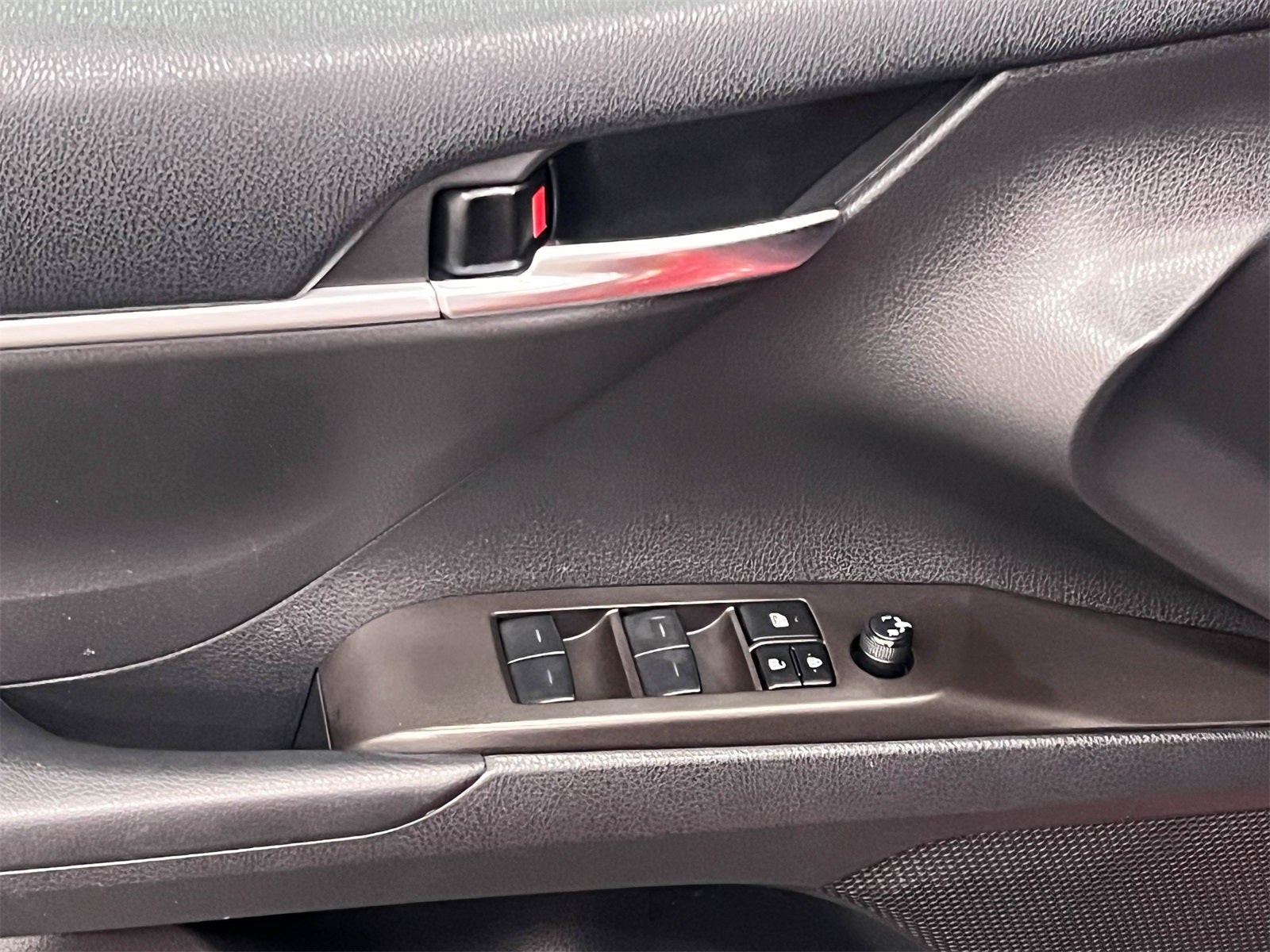 2023 Toyota Camry Hybrid SE