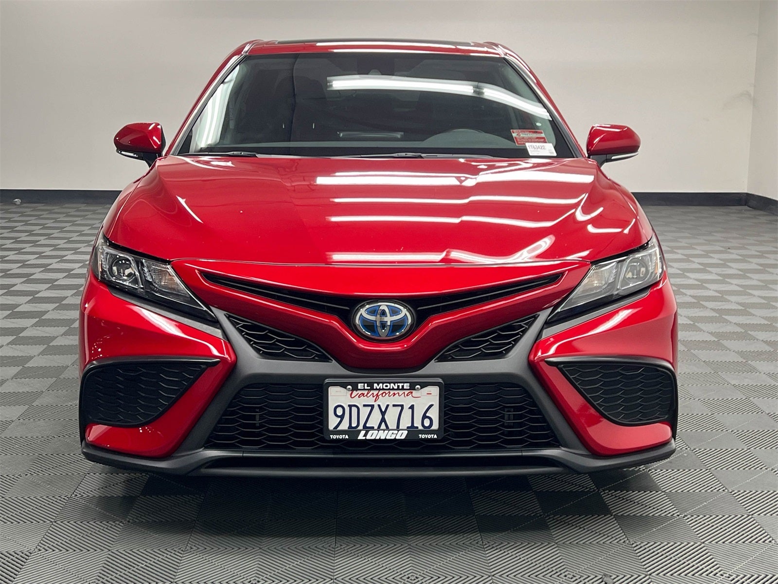 2023 Toyota Camry Hybrid SE