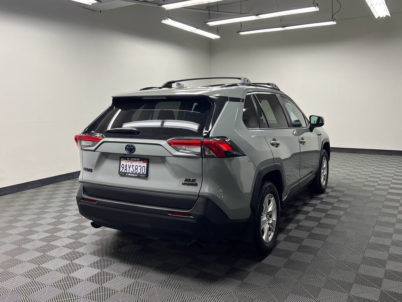 2021 Toyota RAV4 Hybrid XLE