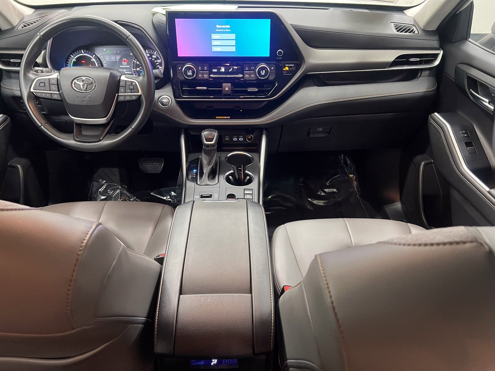2023 Toyota Highlander Hybrid Bronze Edition