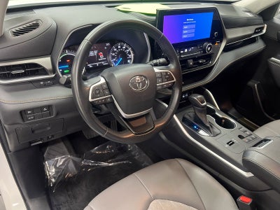 2023 Toyota Highlander Hybrid Bronze Edition