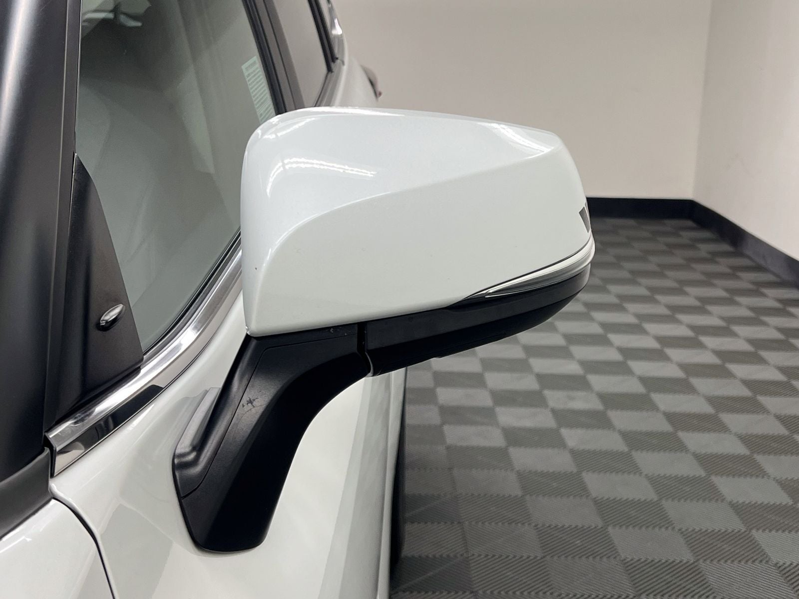 2023 Toyota Highlander Hybrid Bronze Edition