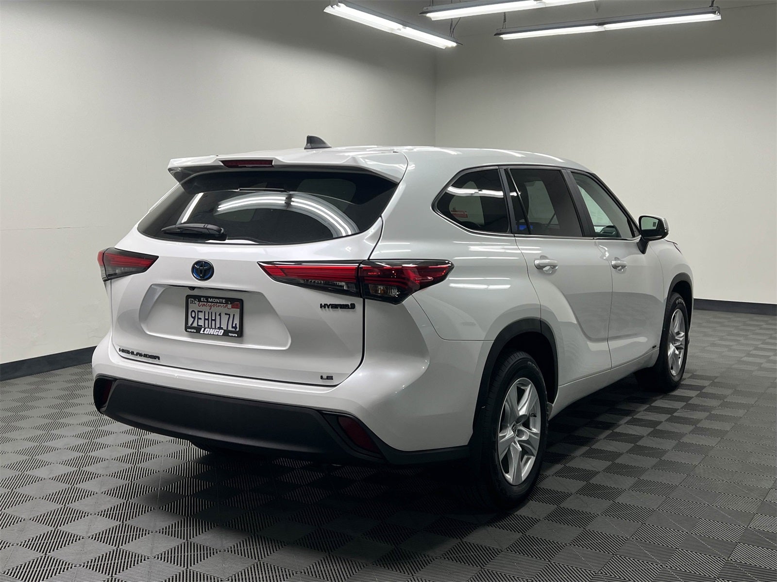 2023 Toyota Highlander Hybrid LE