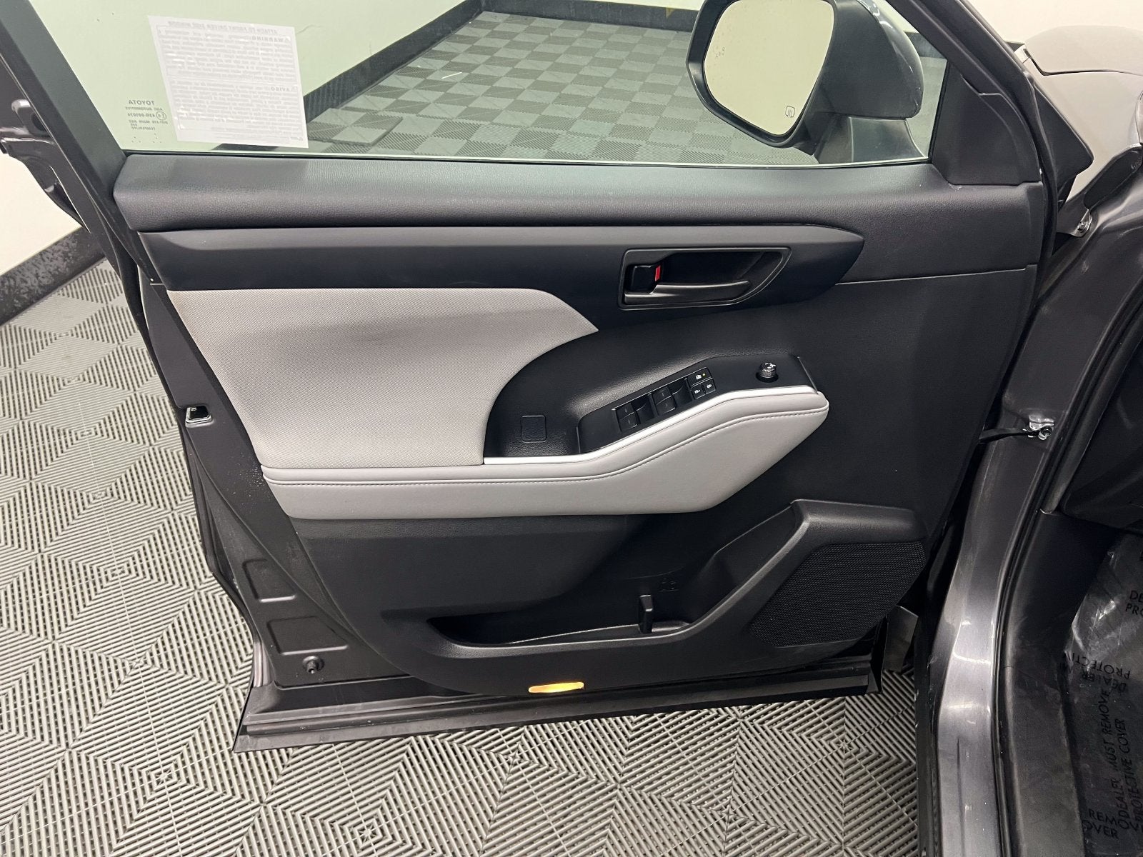 2021 Toyota Highlander Hybrid LE