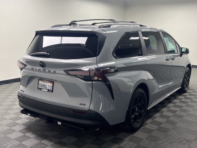 2025 Toyota Sienna Woodland Edition 7 Passenger