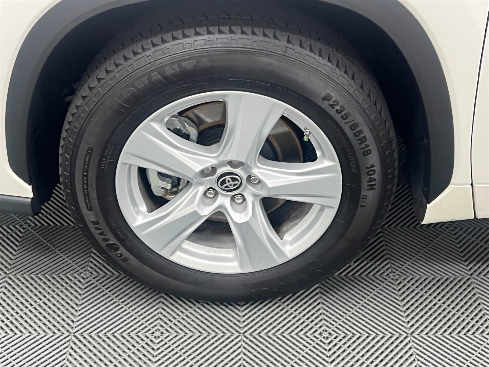 2020 Toyota Highlander L