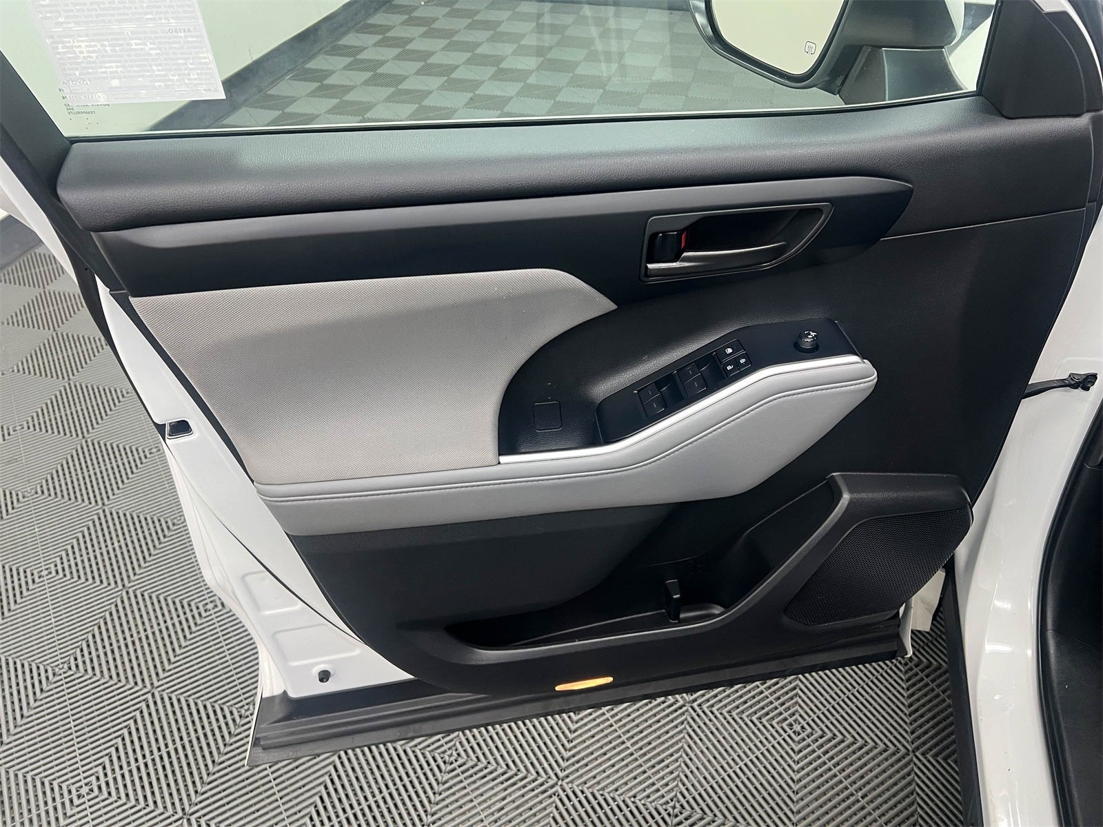 2020 Toyota Highlander L